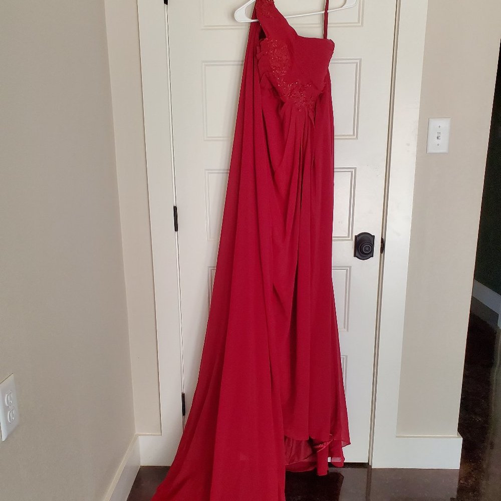 Hebeos Red Chiffon One Shoulder Gown w_train